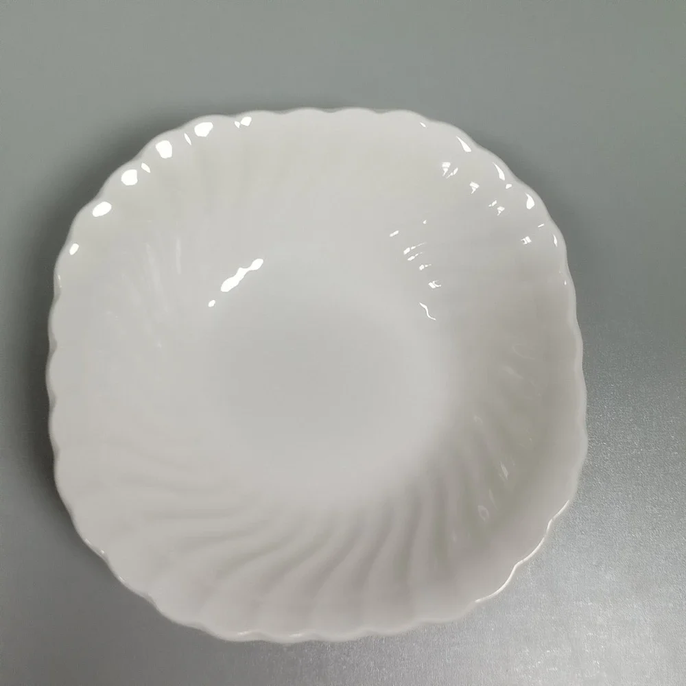 Johnson Brothers White Ironstone Swirl Scalloped Bowl‎ Made in England 5.25 Inch